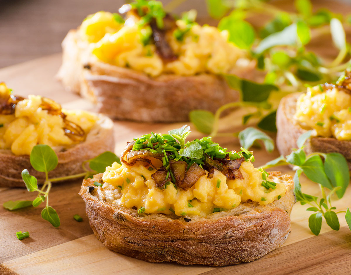 Scrambled Egg and Caramelized Onion Breakfast Sandwiches